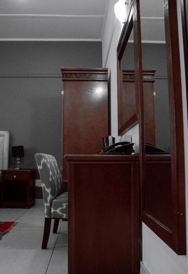 Cajori Hotel พาลาบอร์วา ภายนอก รูปภาพ